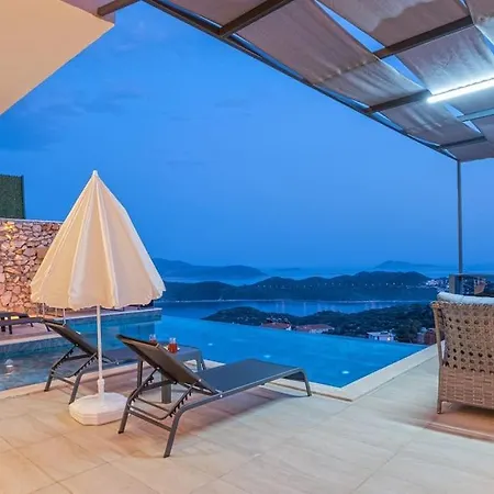 Villa Aydemir , 4 Kisilik ,manzara Merkezi, Jakuzi ,sinema Kas