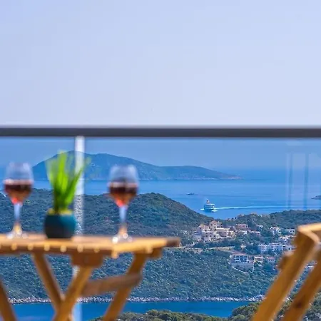 Villa Aydemir , 4 Kisilik ,manzara Merkezi, Jakuzi ,sinema
