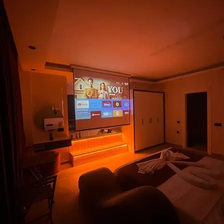 Aydemir , 4 Kisilik ,manzara Merkezi, Jakuzi ,sinema Villa *