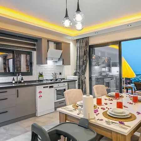 Aydemir , 4 Kisilik ,manzara Merkezi, Jakuzi ,sinema Villa Kas