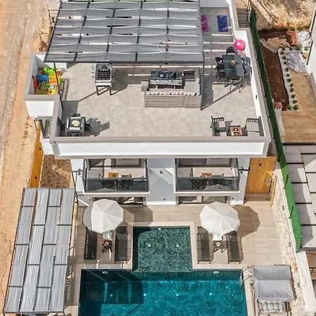 Villa Aydemir , 4 Kisilik ,manzara Merkezi, Jakuzi ,sinema